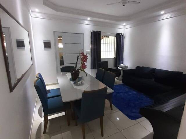 #1703 - Casa para Venda em Lorena - SP