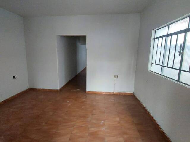 #1919 - Casa para Venda em Lorena - SP