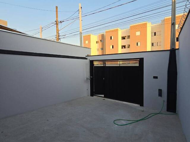 #1985 - Casa para Venda em Lorena - SP