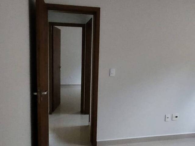 Apartamento para Venda em Guaratinguetá - 4