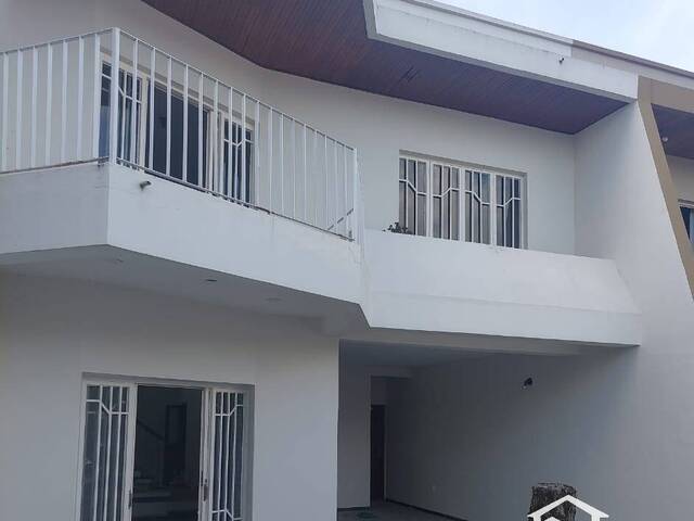 #1337 - Casa para Venda em Lorena - SP