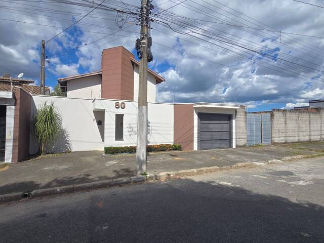 #2190 - Casa para Venda em Lorena - SP