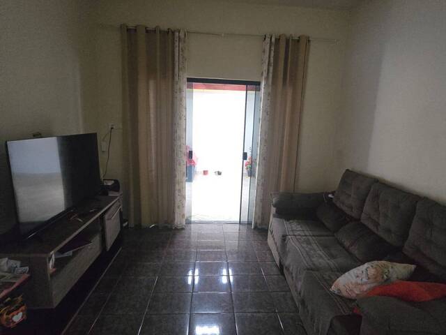 #2196 - Casa para Venda em Lorena - SP