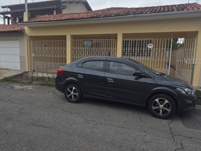 #2272 - Casa para Locação em Lorena - SP - 2