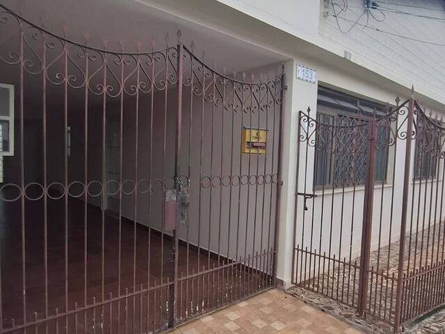 #2296 - Casa para Locação em Lorena - SP - 2