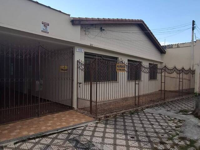 #2296 - Casa para Locação em Lorena - SP - 1