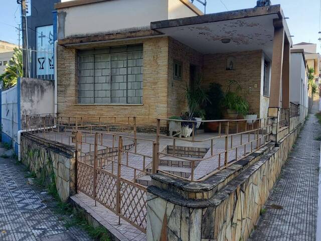 #2304 - Casa para Venda em Guaratinguetá - SP - 2