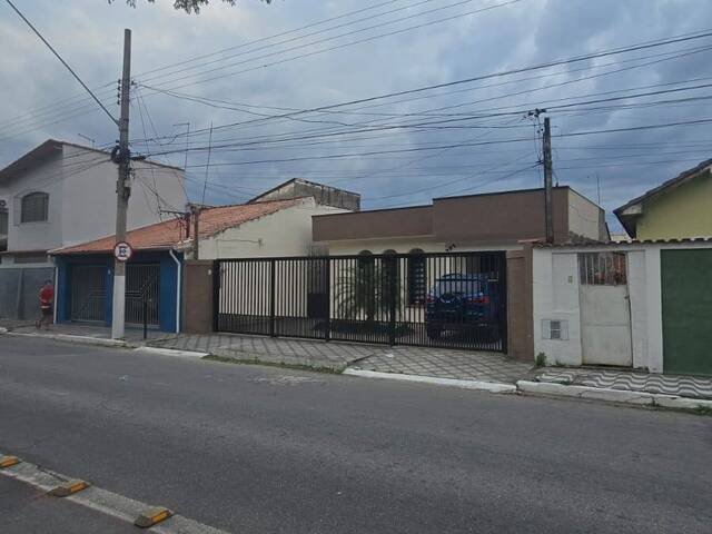 #2362 - Casa para Venda em Lorena - SP - 2