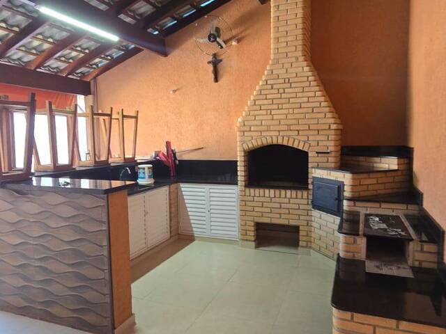 #2371 - Salão Comercial para Venda em Lorena - SP - 3