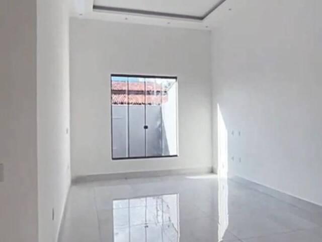 #2389 - Casa para Venda em Aparecida de Goiânia - GO