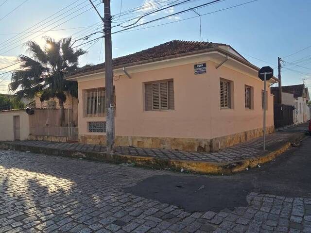 #2395 - Casa para Venda em Lorena - SP - 2