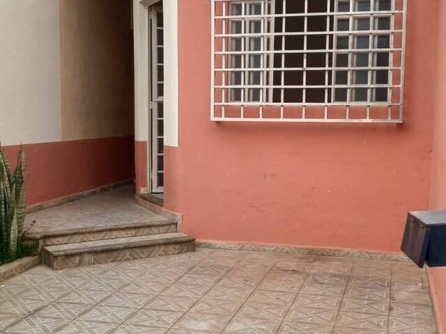 #2421 - Casa para Venda em Lorena - SP - 1