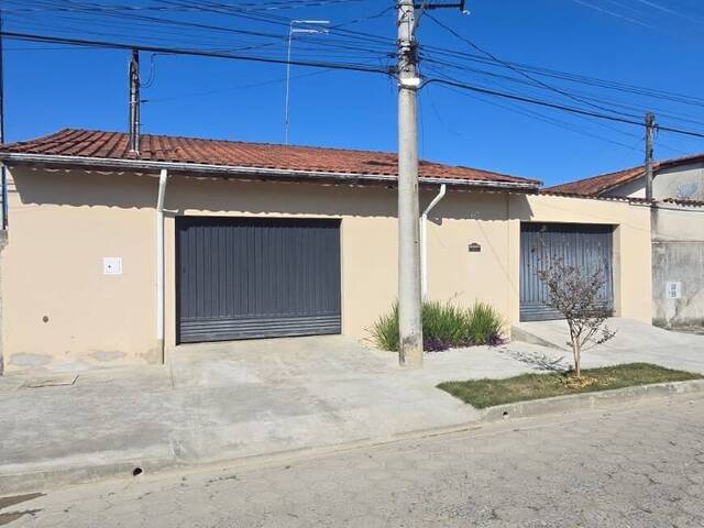 #2429 - Casa para Venda em Lorena - SP - 2