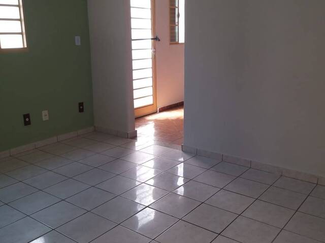 #2468 - Casa para Venda em Lorena - SP - 3