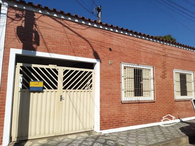 #2468 - Casa para Venda em Lorena - SP - 2