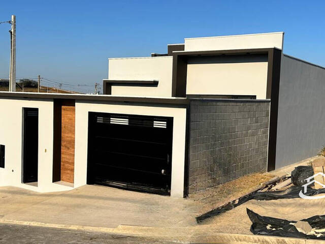 #2490 - Casa para Venda em Guaratinguetá - SP - 1