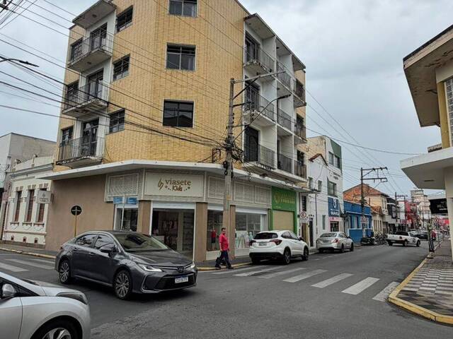 #2531 - Apartamento para Locação em Lorena - SP - 2
