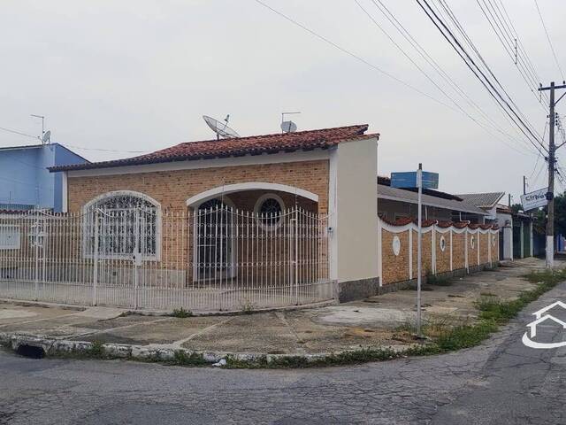 #2552 - Casa para Venda em Guaratinguetá - SP - 1