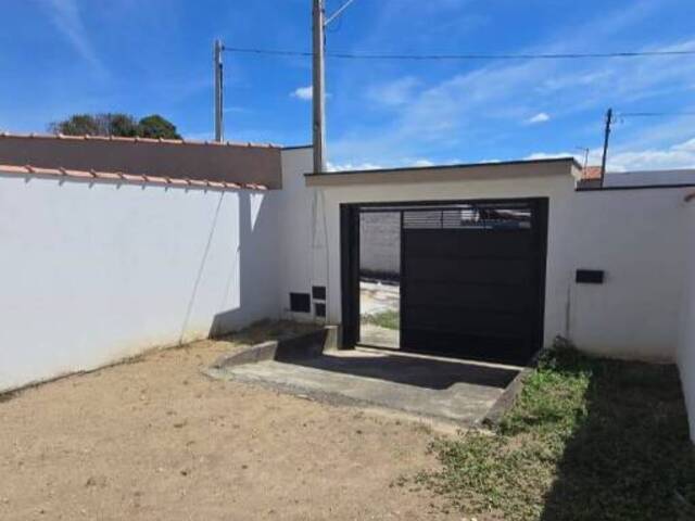 #2555 - Casa para Venda em Lorena - SP - 2