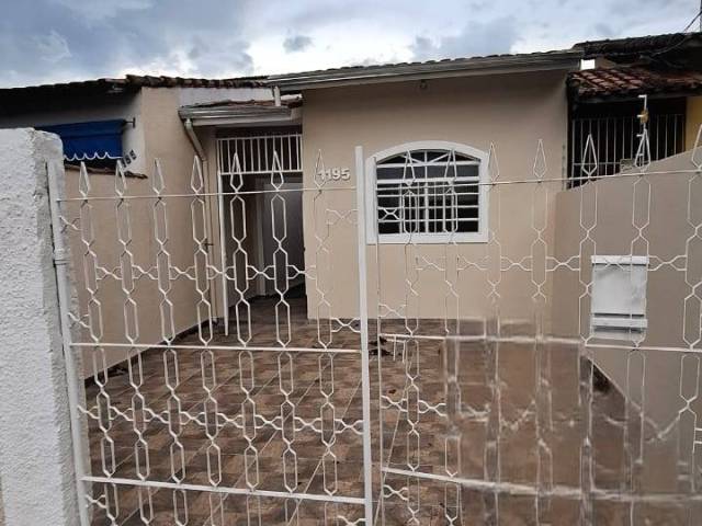 #2579 - Casa para Locação em Lorena - SP - 2