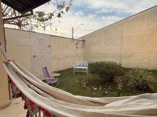 #2644 - Casa para Venda em Lorena - SP - 2