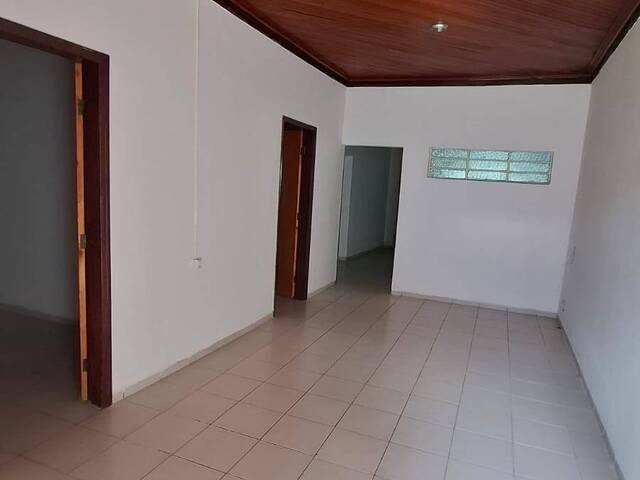 #2681 - Casa para Locação em Lorena - SP