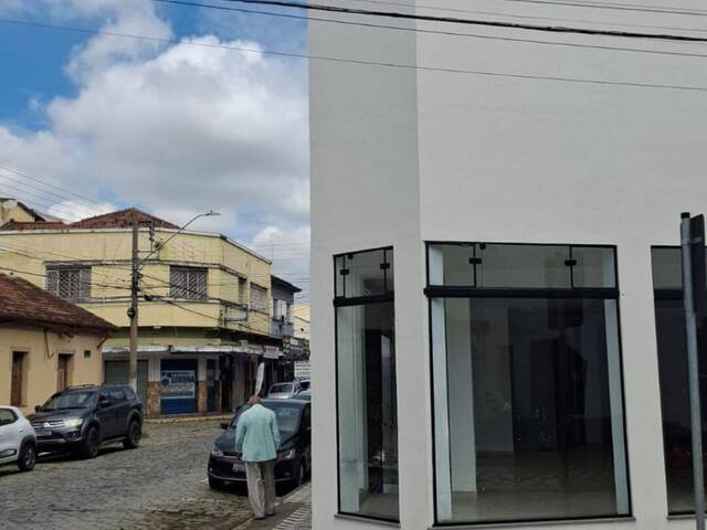 #2706 - Ponto Comercial para Locação em Lorena - SP - 2