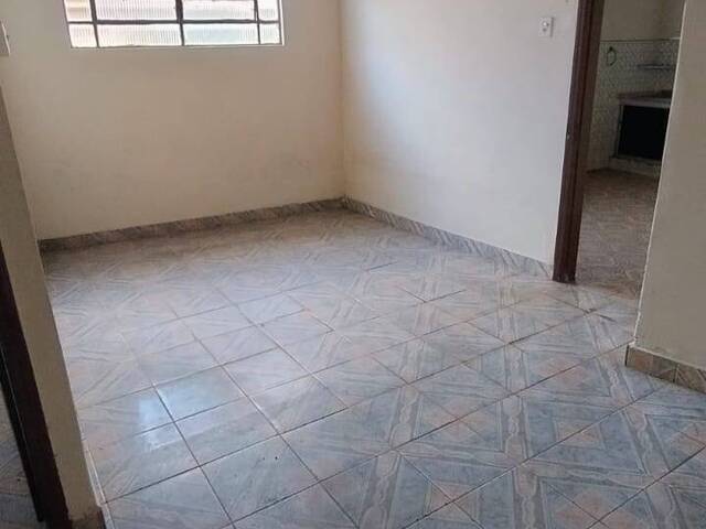 #2743 - Casa para Venda em Guaratinguetá - SP