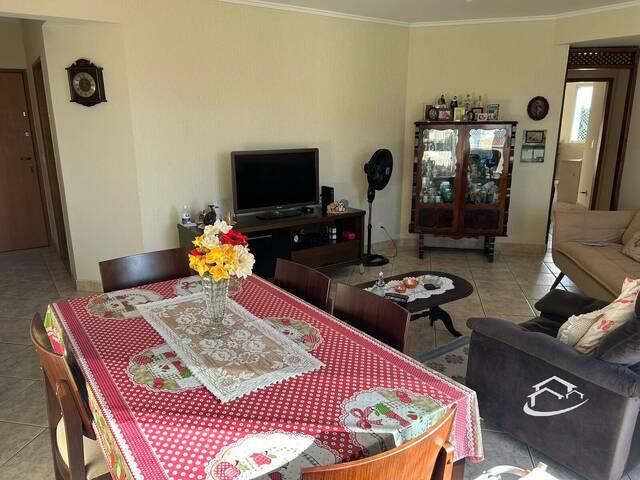 Apartamento para Venda em Guaratinguetá - 2