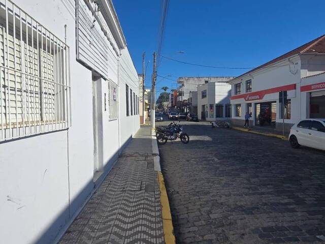#2872 - Casa para Venda em Lorena - SP - 2