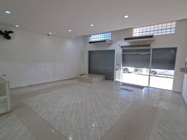 Ponto Comercial para Venda em Lorena - 4